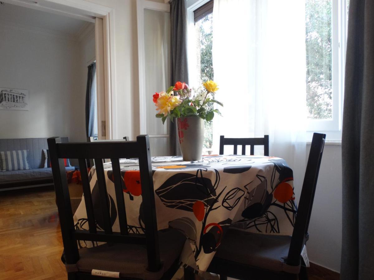 Cosy And Comfortable Apartment In The City Center Atenas Exterior foto