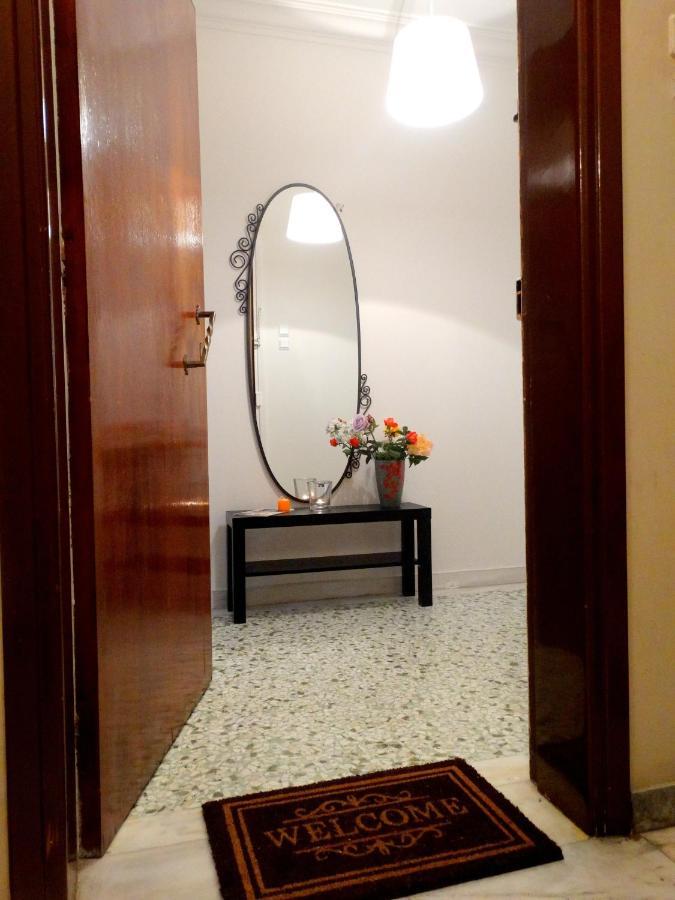 Cosy And Comfortable Apartment In The City Center Atenas Exterior foto